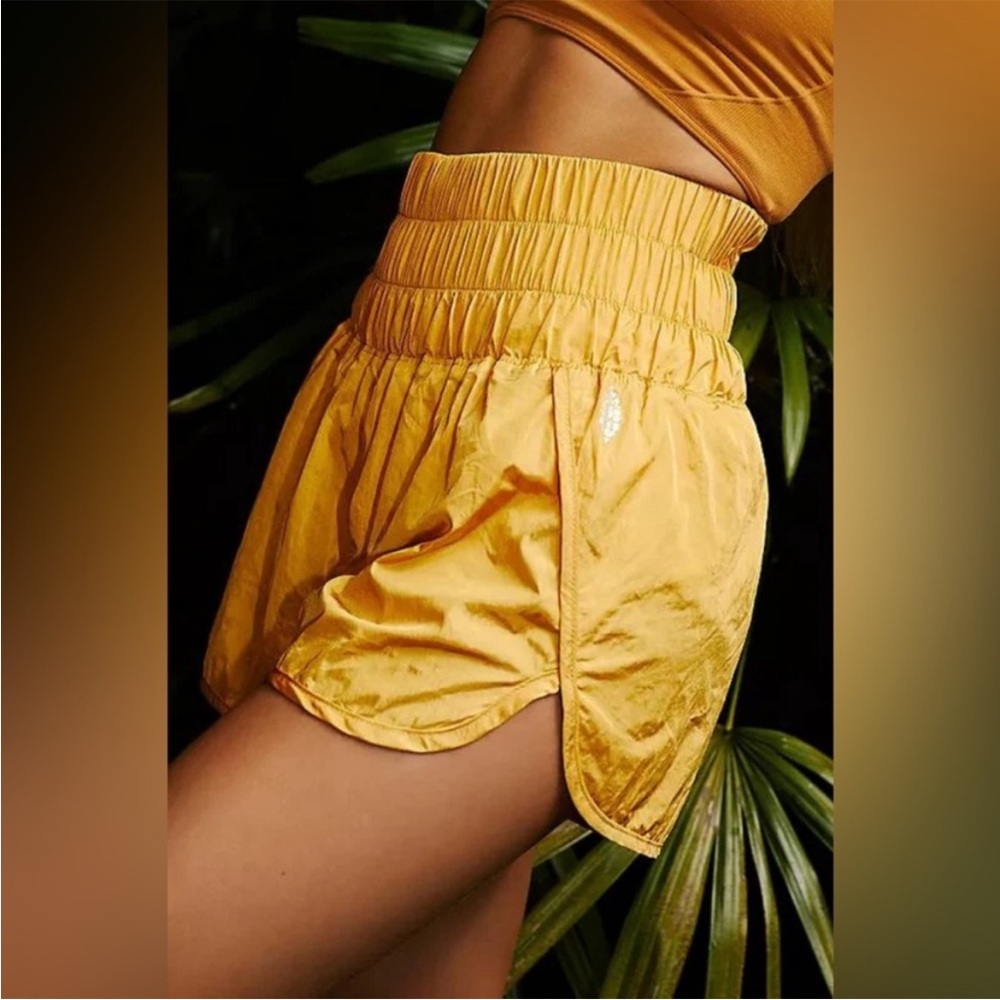 NEW FREE PEOPLE MOVEMENT Way Home Short XS Yellow